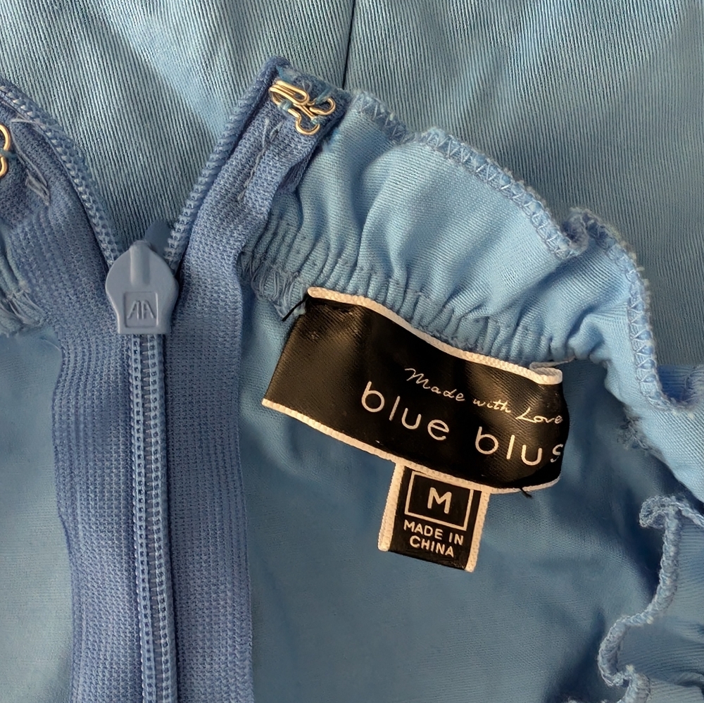 Blue blush dress medium - Picture 3 of 4
